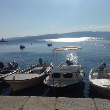Apartment In Omisalj - Insel Krk 39736 ภายนอก รูปภาพ